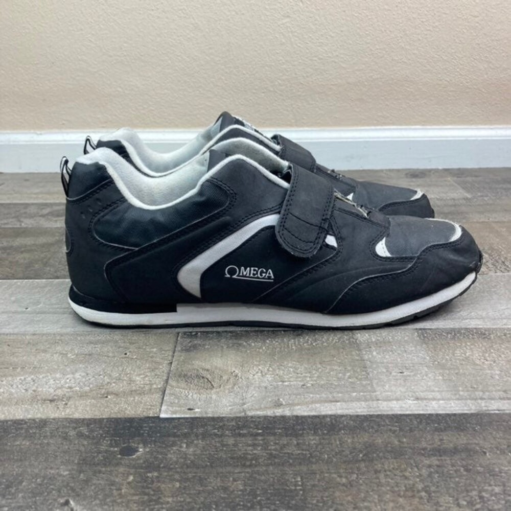 Omega Men's Velcro Black and White Tennis Shoes Size 11